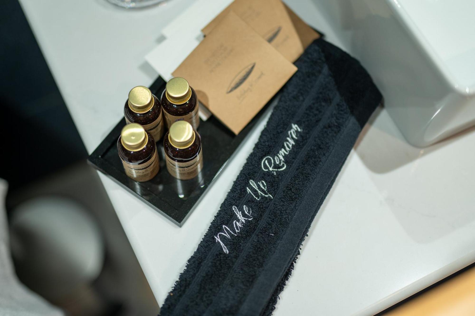 Kilkenny Suites Ngoại thất bức ảnh